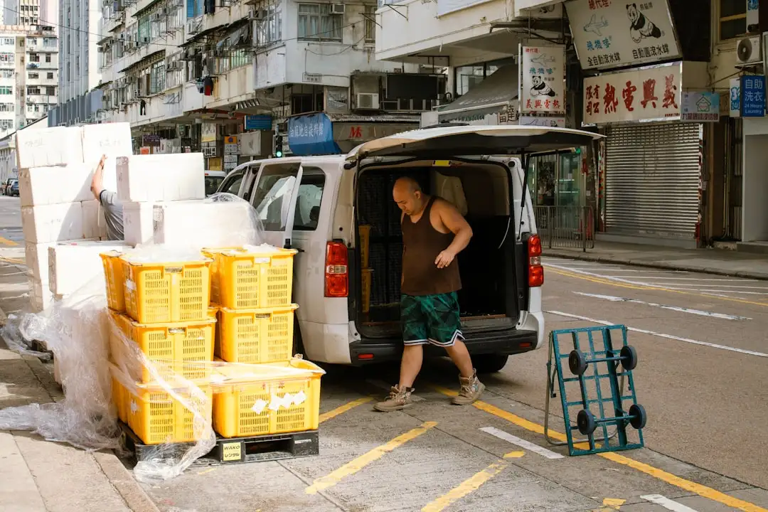 西北地区气象监测站与虫情监测设备选型对比分析